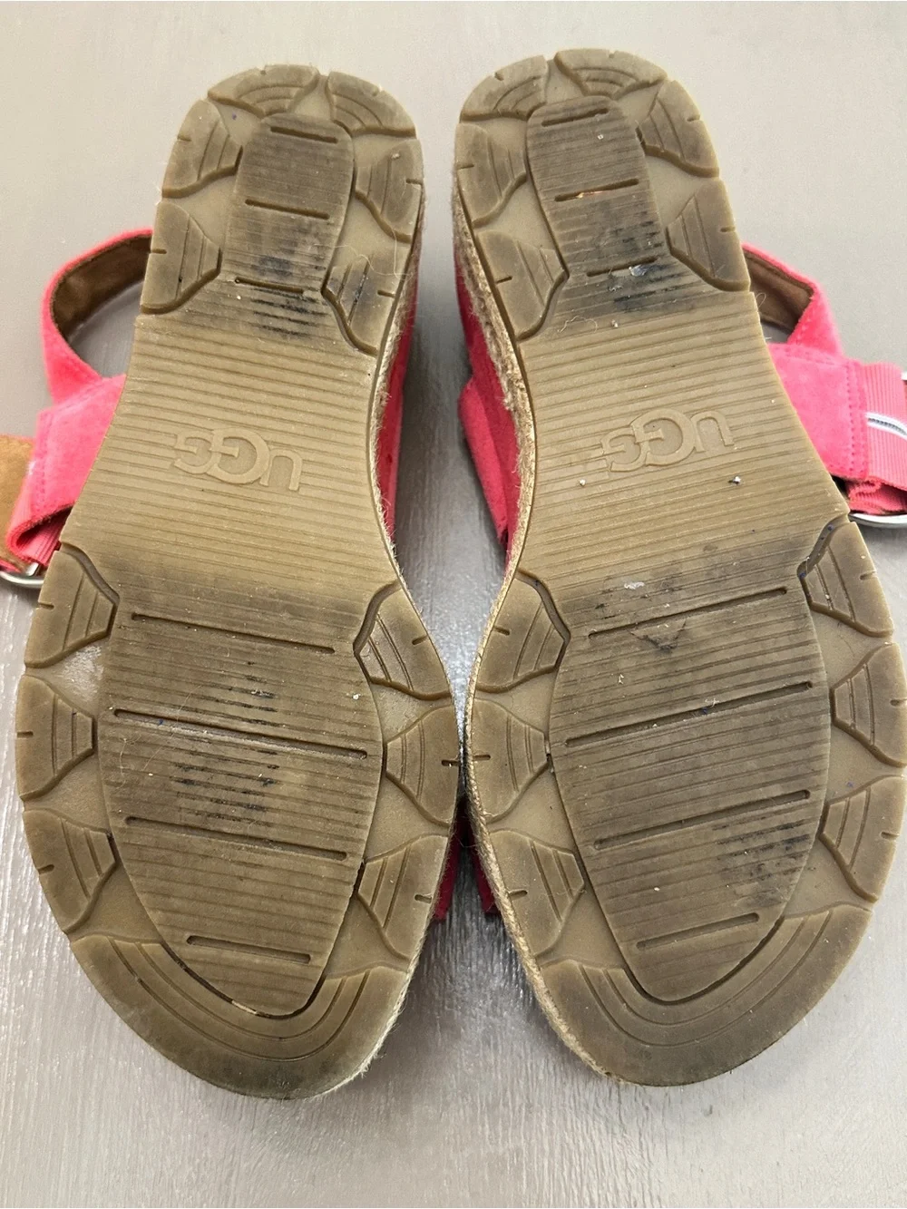 UGG April Platform Espadrille Sandals Coral Pink Suede Buckle Sz 7